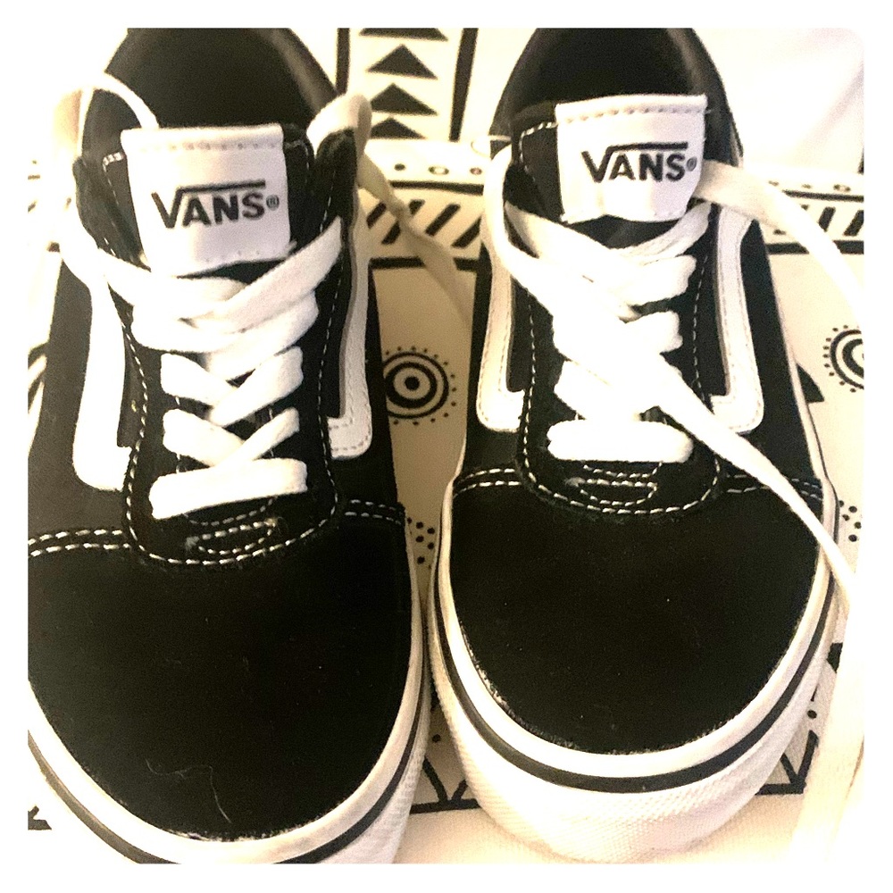 Vans Old Skool boys size 13 - BRAND NEW!